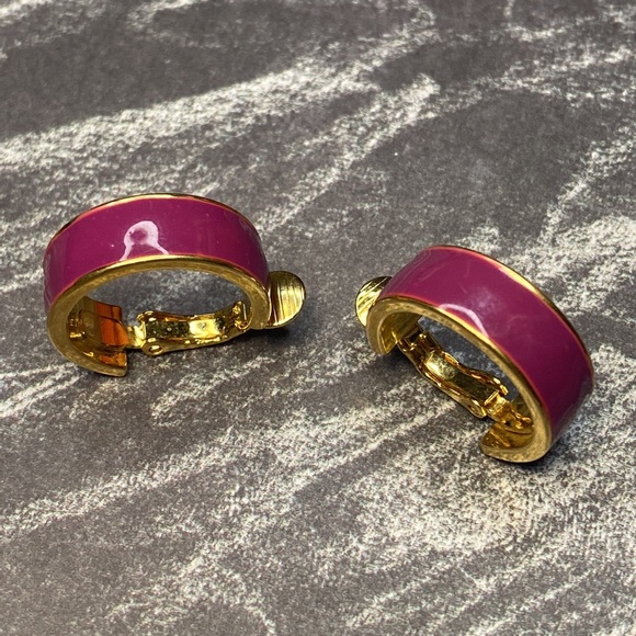 Vintage Sara Coventry purple goldtone clip on earrings - Picture 2 of 4